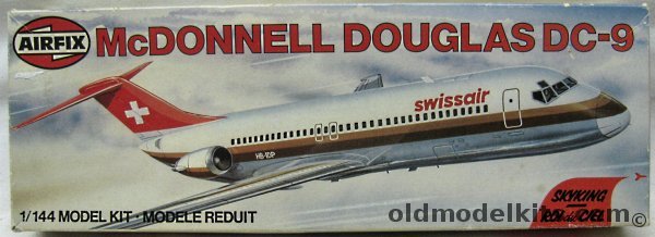 Airfix 1/144 McDonnell Douglas DC-9 Swissair - Skyking Issue, 9 03179 plastic model kit